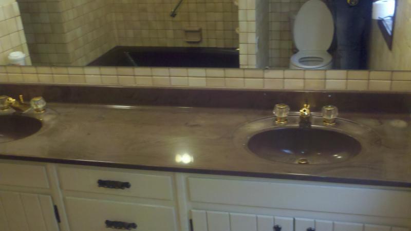 riser bathroom before pic #2